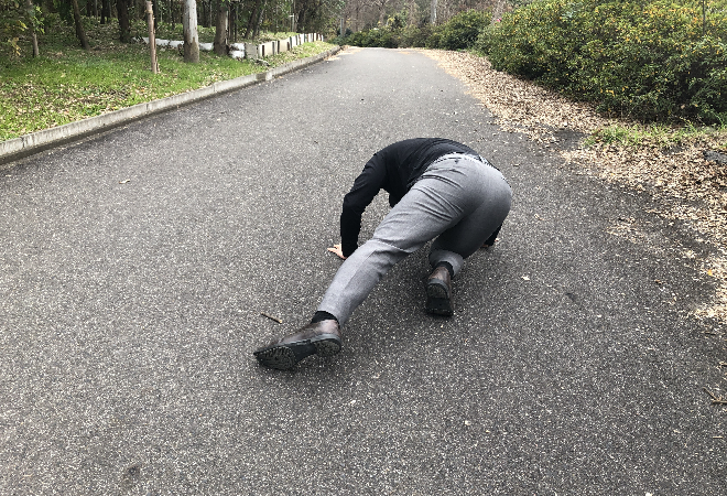 道路に張られたロープで転倒…｜40代男性からの調査相談